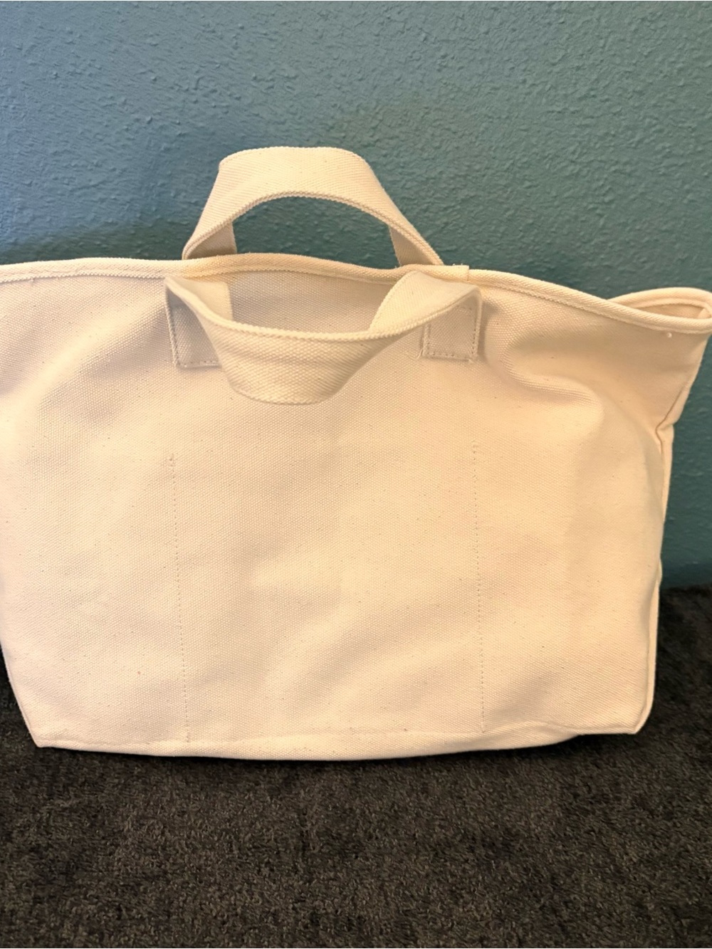 PARKE × Target collab larger tote bag.
Adorable and quality! New With Tags. - Picture 2 of 4